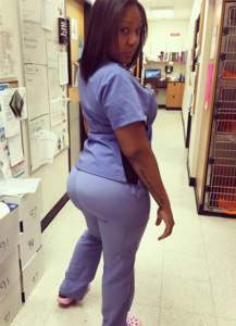 belle-black-salope-du-45-nue-en-photo