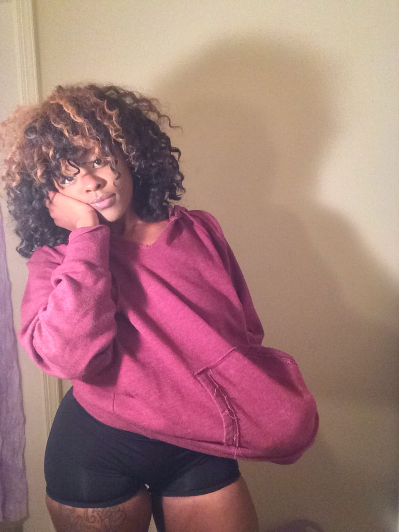 belle-black-salope-du-70-nue-en-photo