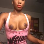 belle-femme-nu-black-du-26-aux-belles-fesses