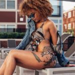 belle-femme-nu-black-du-53-au-gros-cul