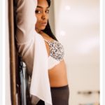 belle-fille-black-du-31-se-branle-la-chatte