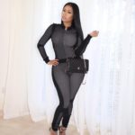 belle-fille-black-du-42-se-branle-la-chatte