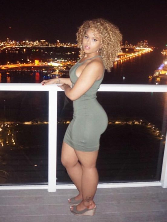 cul-de-femme-black-du-46-nue-en-photo