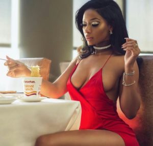 cul-de-femme-black-du-67-nue-en-photo