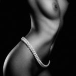 femme-noire-nue-du-81-exhibe-gros-nichons