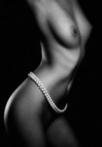 femme-noire-nue-du-81-exhibe-gros-nichons