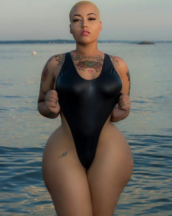 gros-nichons-de-salope-black-du-79