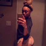 photo-femme-noire-nue-dans-le-47-sexy