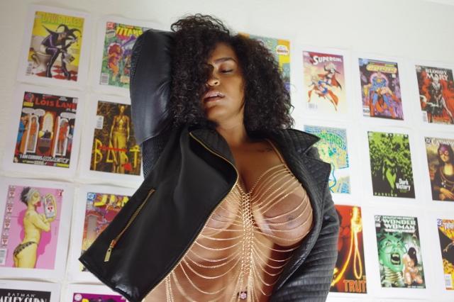 belle africaine du 36 en exhib sexy