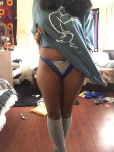 belle africaine du 57 en exhib sexy