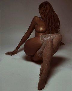 belle africaine du 91 en exhib sexy