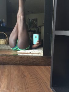 femme africaine du 25 nue en photo