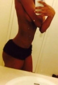 jolie salope black du 10 en photo sex