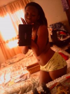 jolie salope black du 30 en photo sex