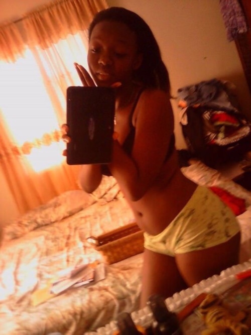 jolie salope black du 30 en photo sex