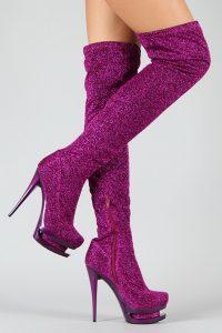 belles-femmes-en-cuissardes-et-cuir-167