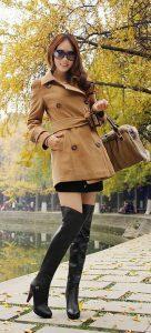 photos-femme-en-cuir-et-cuissardes-175