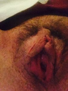 femme au vagin poilu dans le 25 en photo