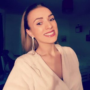 femme du 56 avec vagin velu en image