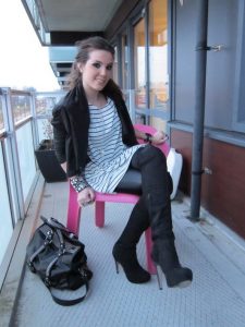 belles-femmes-en-cuissardes-et-cuir-054