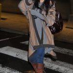 Khloe Kardashian&rsquo;s hair blows in the wind in Washington, DC