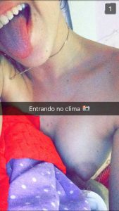 snapchat-de-cochonne-du-24-nue-et-sexy