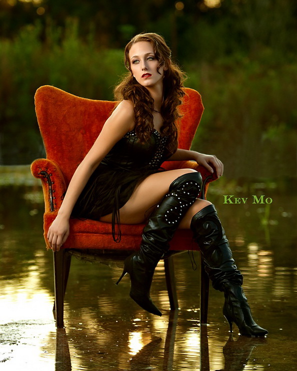 belles-femmes-en-cuissardes-099