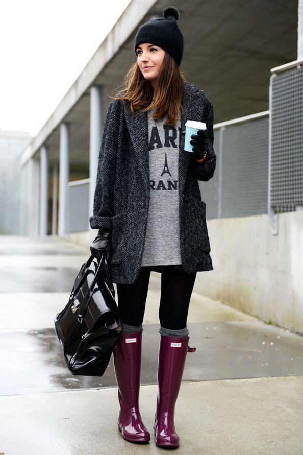 femmes-belles-en-cuissardes-cuir-051