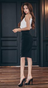 hot sexy jeune femme du 48