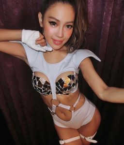 jeune coquine du 53 en photo sexy