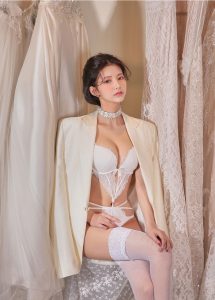 jeune femme du 32 très hot